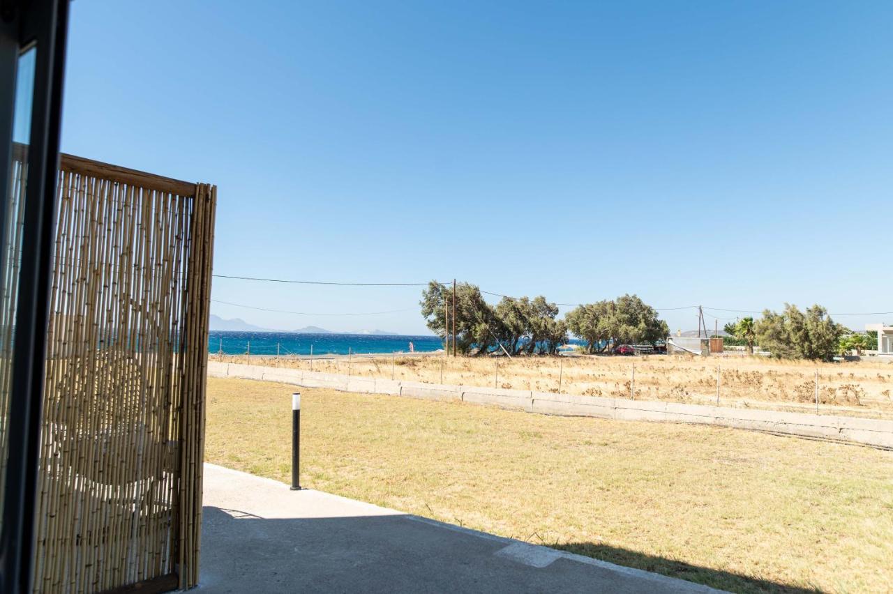Beach Front Apartments 2-3-4 Elaionas  エクステリア 写真